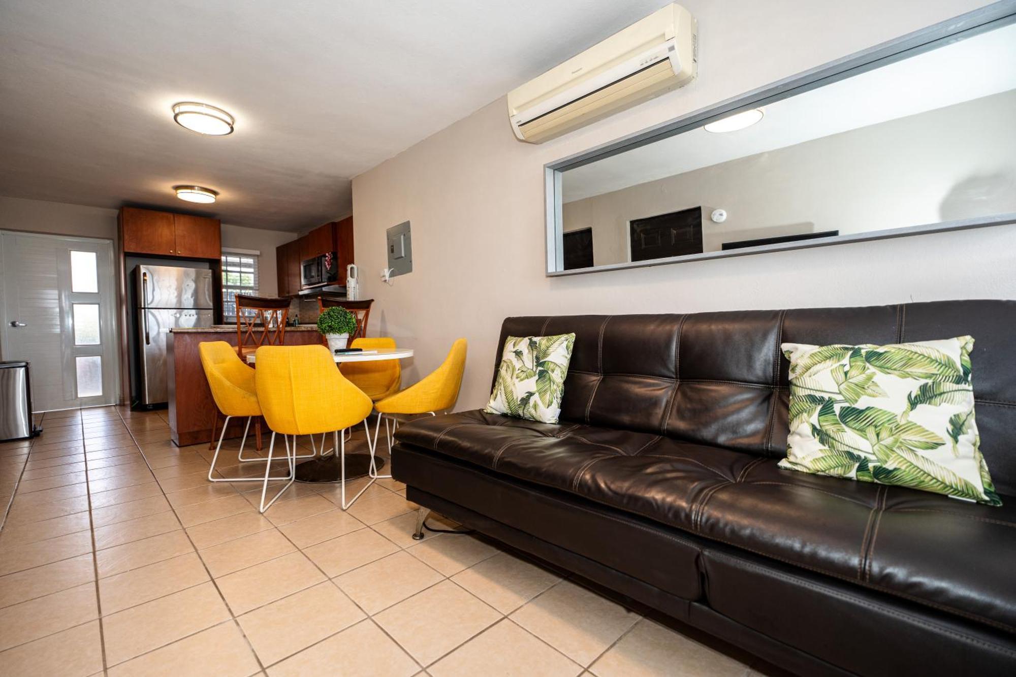 Private Jacuzzi Oasis With Mountain Views And Free Parking Apartment Ponce Ngoại thất bức ảnh